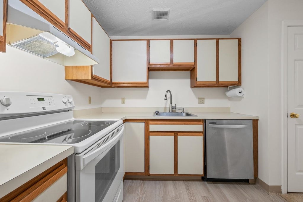 Photo of 19 Saco Street #48, Conway, NH 03813 (MLS # 5104238)