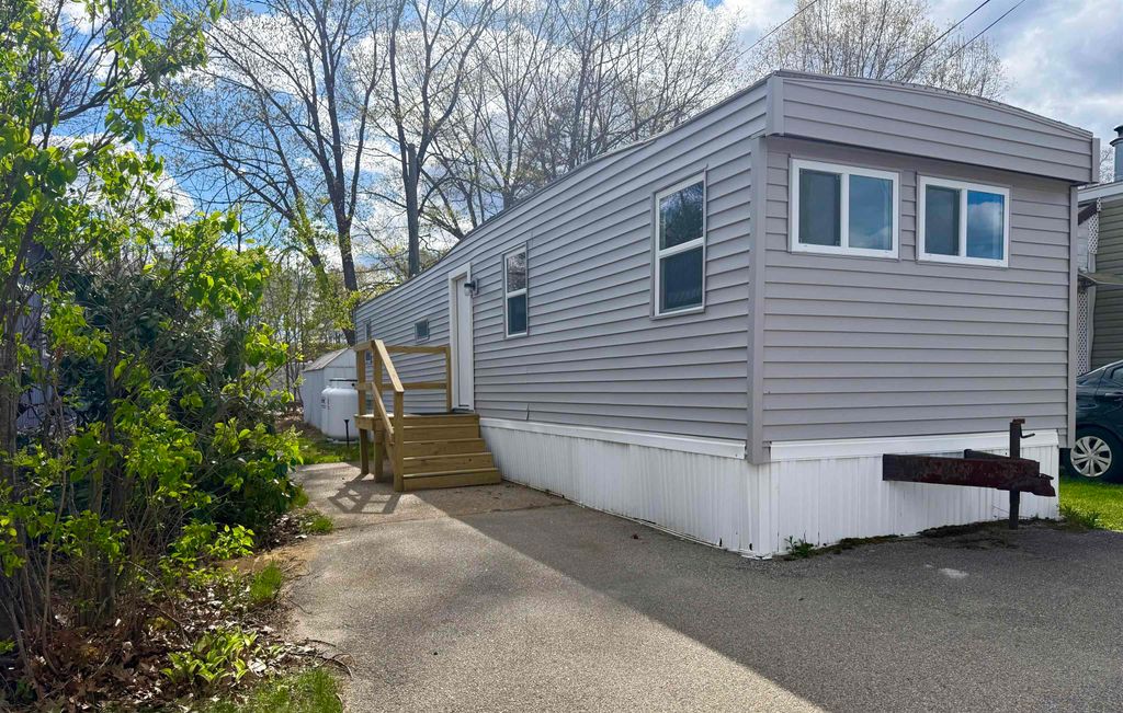 Photo of 16 Polly Ann MHP Park, Dover, NH 03820 (MLS # 5074496)