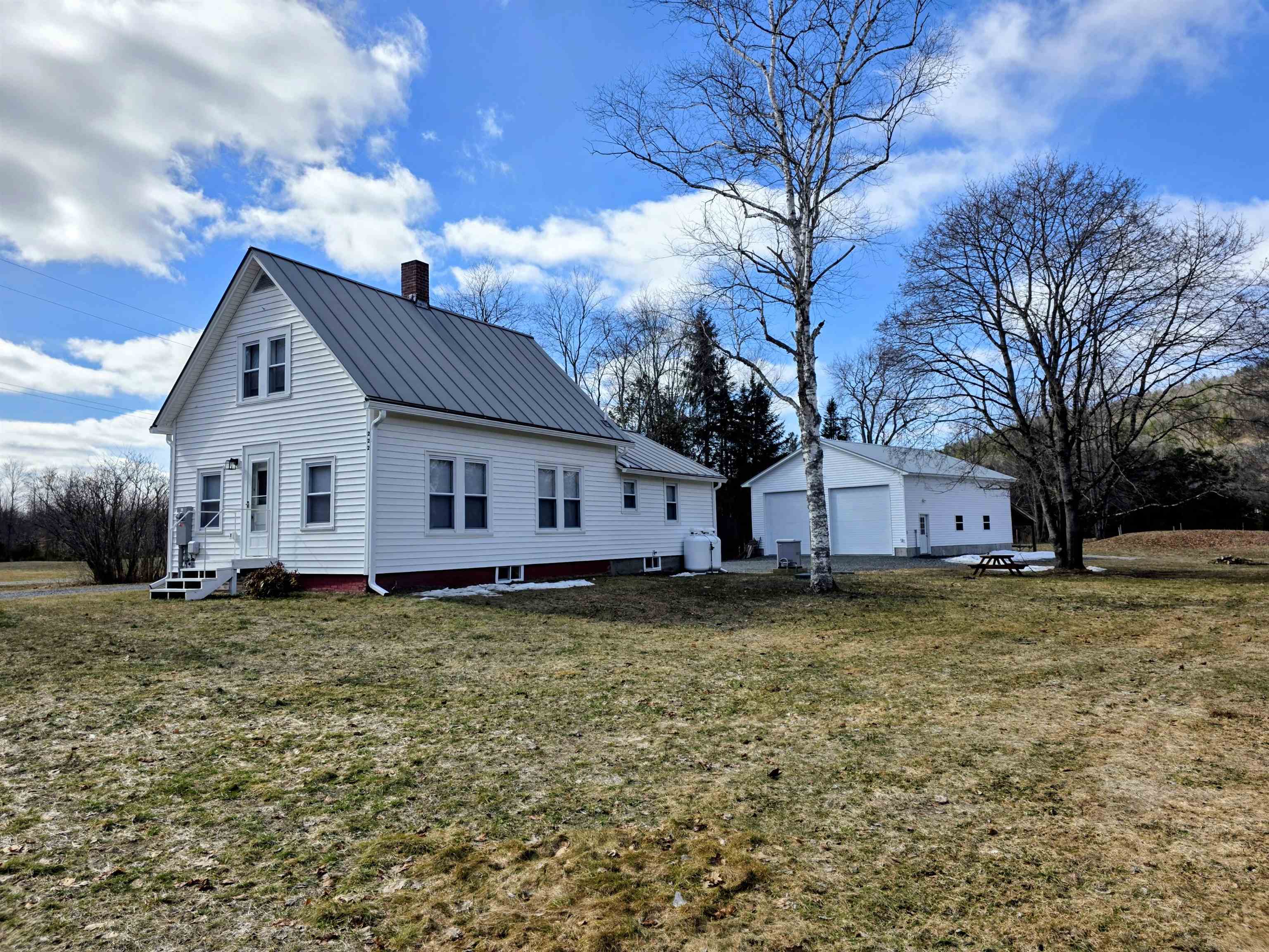 222 Woodsville Road