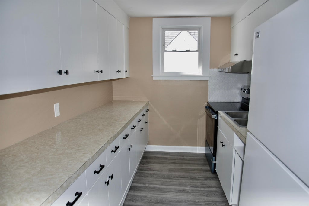 Photo of 104 Prospect Street #2, Manchester, NH 03104 (MLS # 5111240)