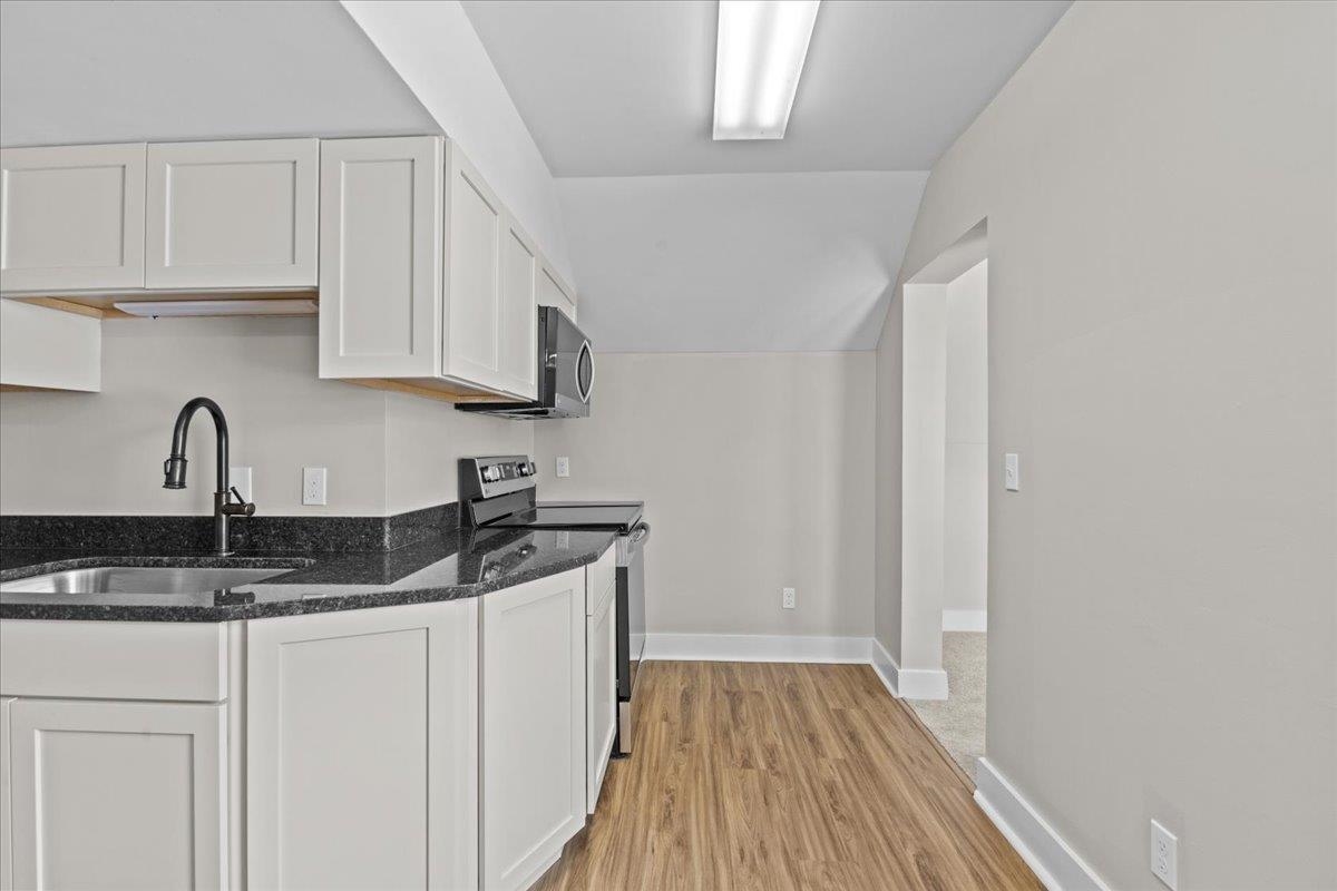 13B Gardner Lane - Photo 2
