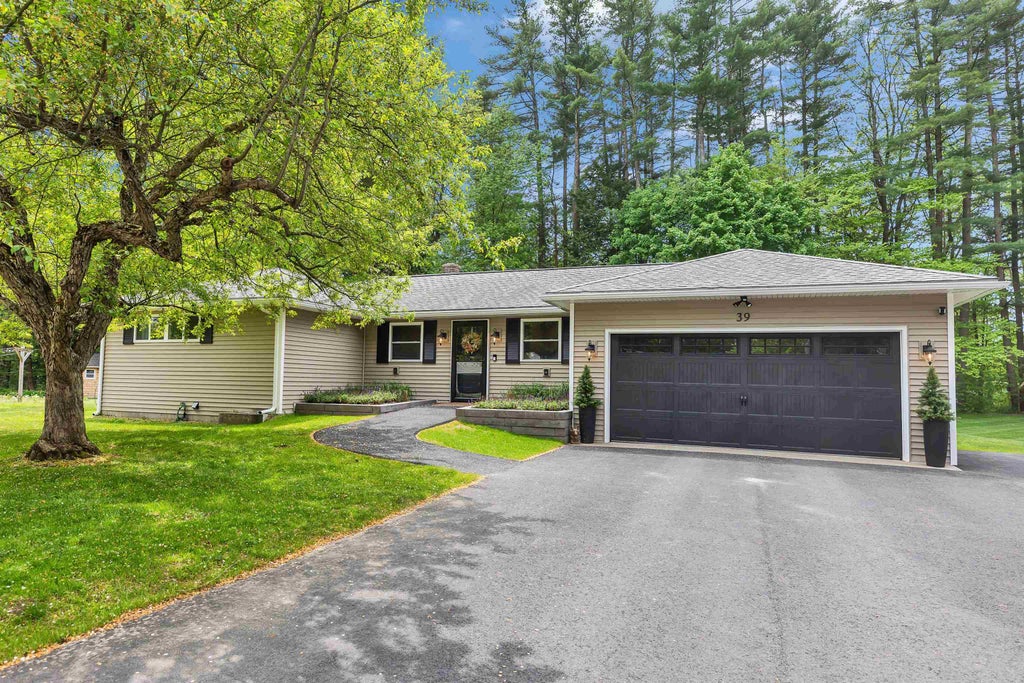 Photo of 39 Kendall Road, Keene, NH 03431 (MLS # 5096368)