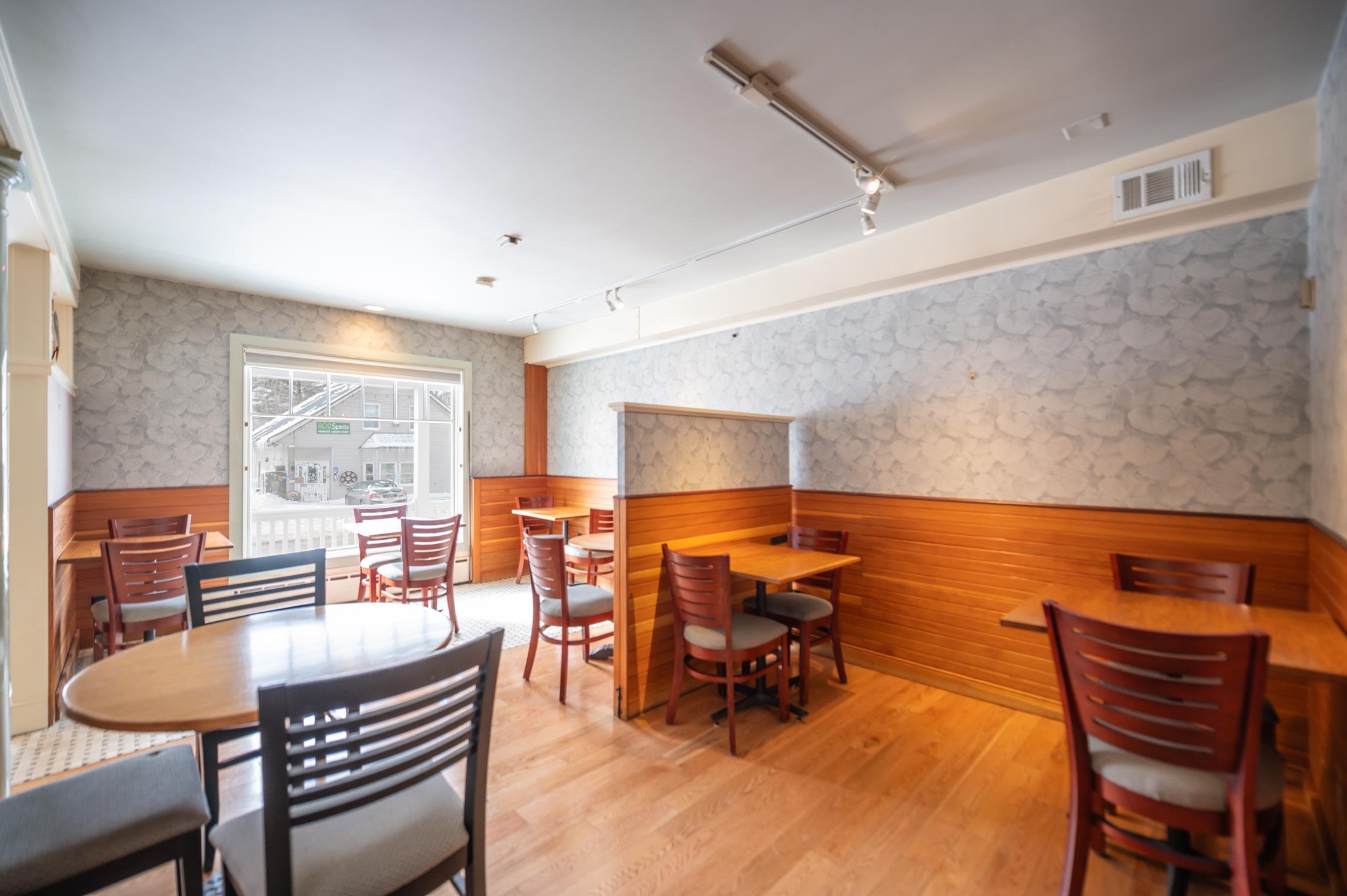33 West Main Street - Photo 4