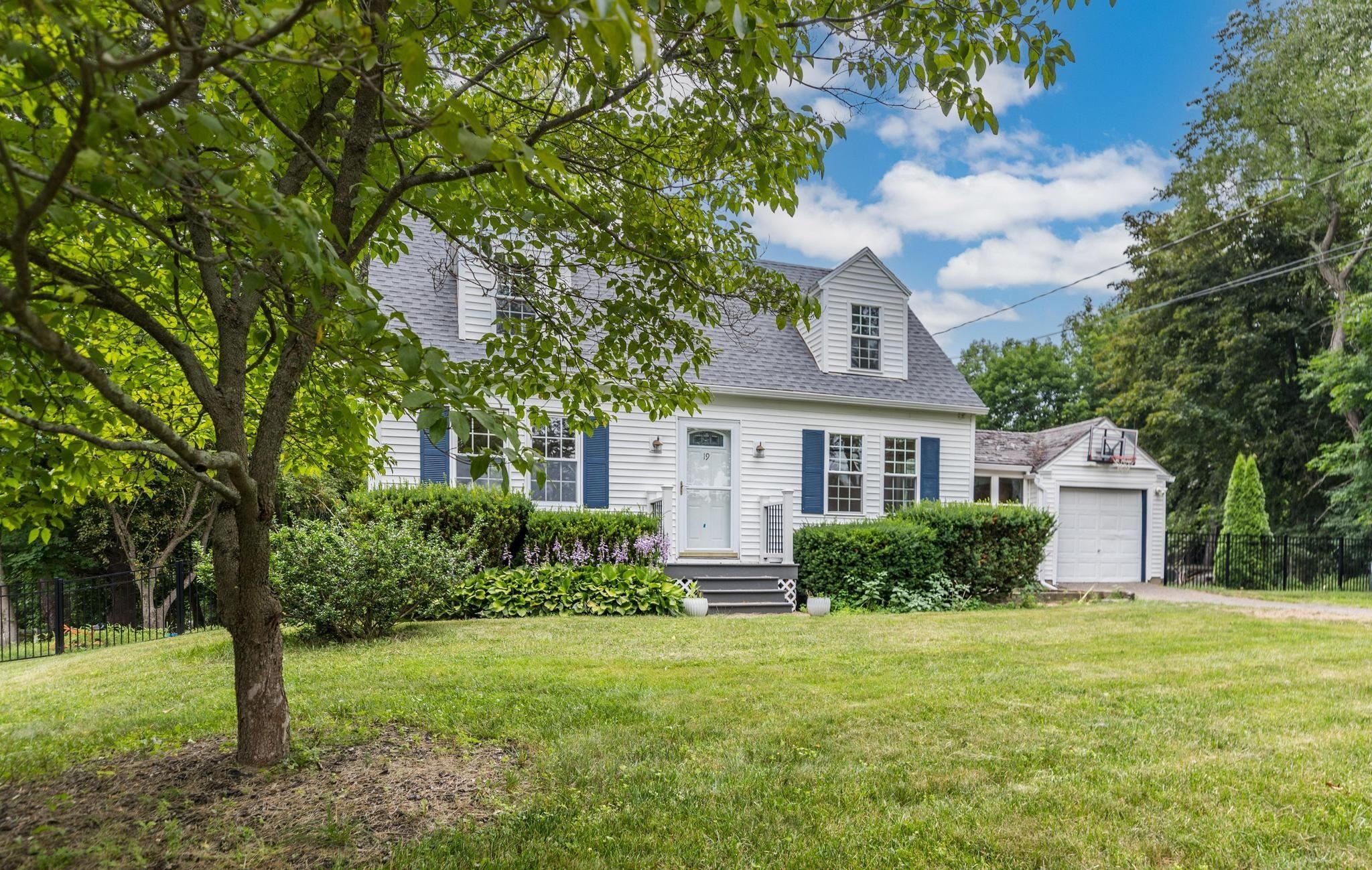 19 Winnicutt Road