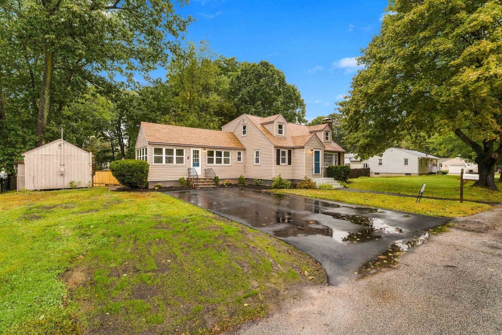 Photo of 3 Stevens Court, Exeter, NH 03833 (MLS # 5113033)