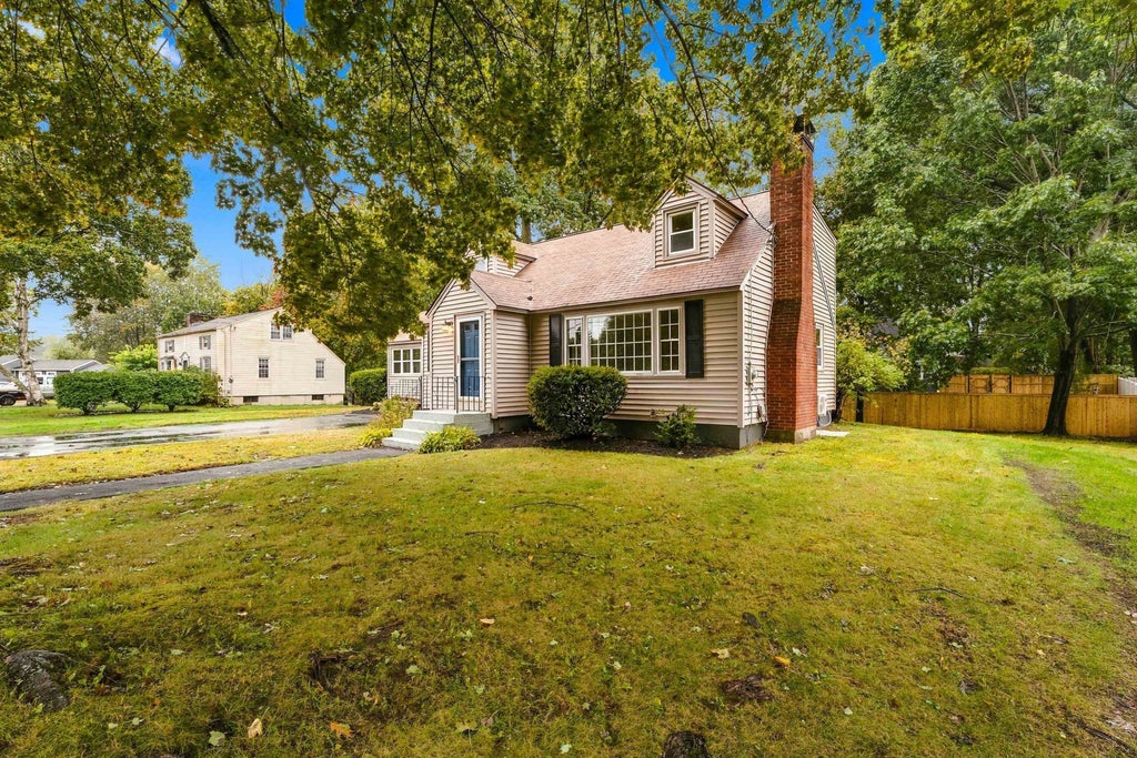 Photo of 3 Stevens Court, Exeter, NH 03833 (MLS # 5113033)