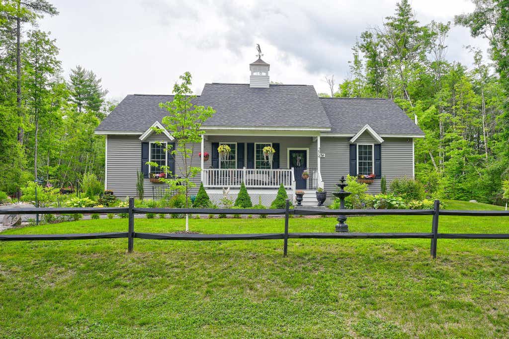 Photo of 274 Old Goshen Road, Conway, NH 03813 (MLS # 5096477)