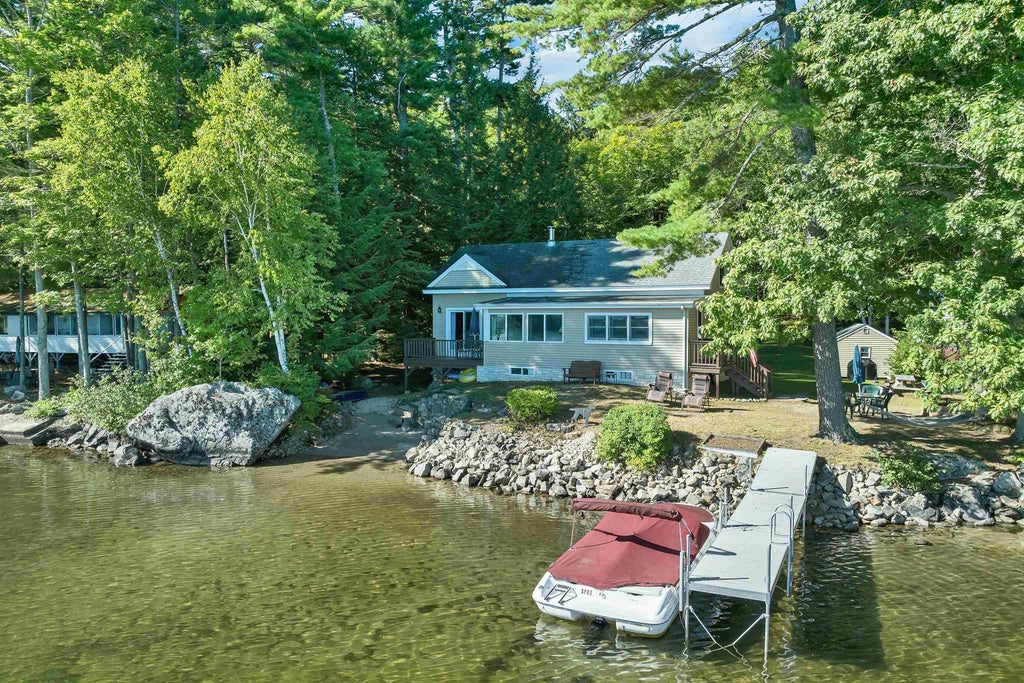 Photo of 8 Shady Lane, Wolfeboro, NH 03894 (MLS # 5107780)