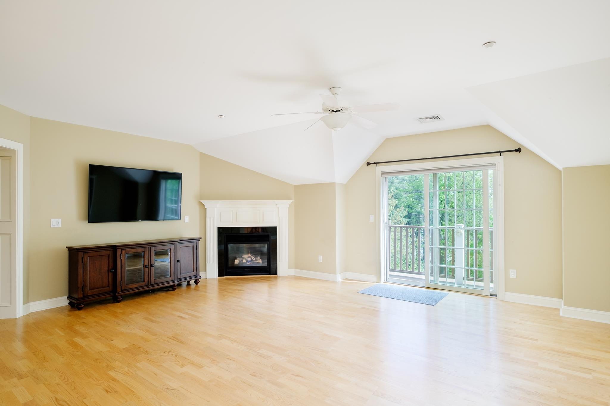 100 Shepards Cove Road H305 (aka E305)