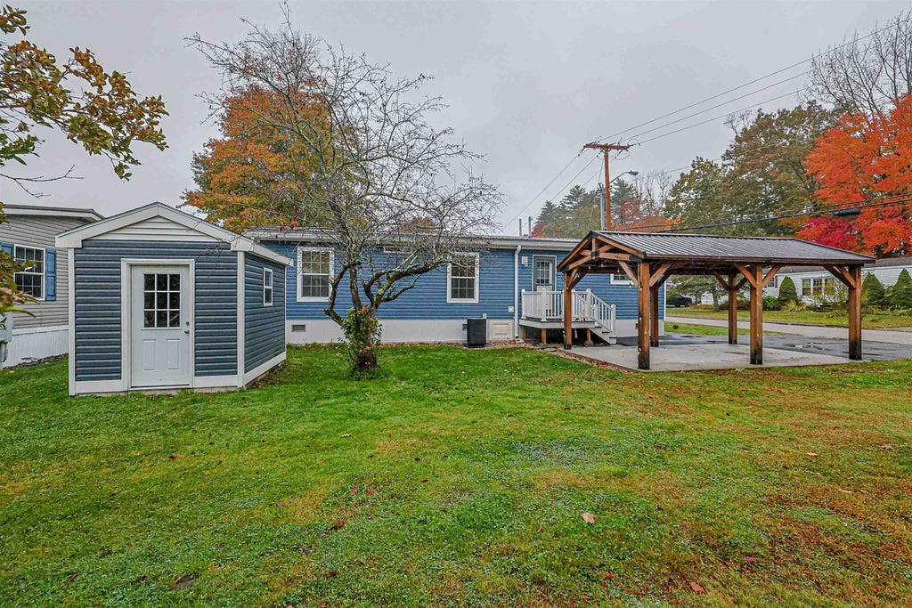 Photo of 202 Robinhood Drive, Exeter, NH 03833 (MLS # 5114782)