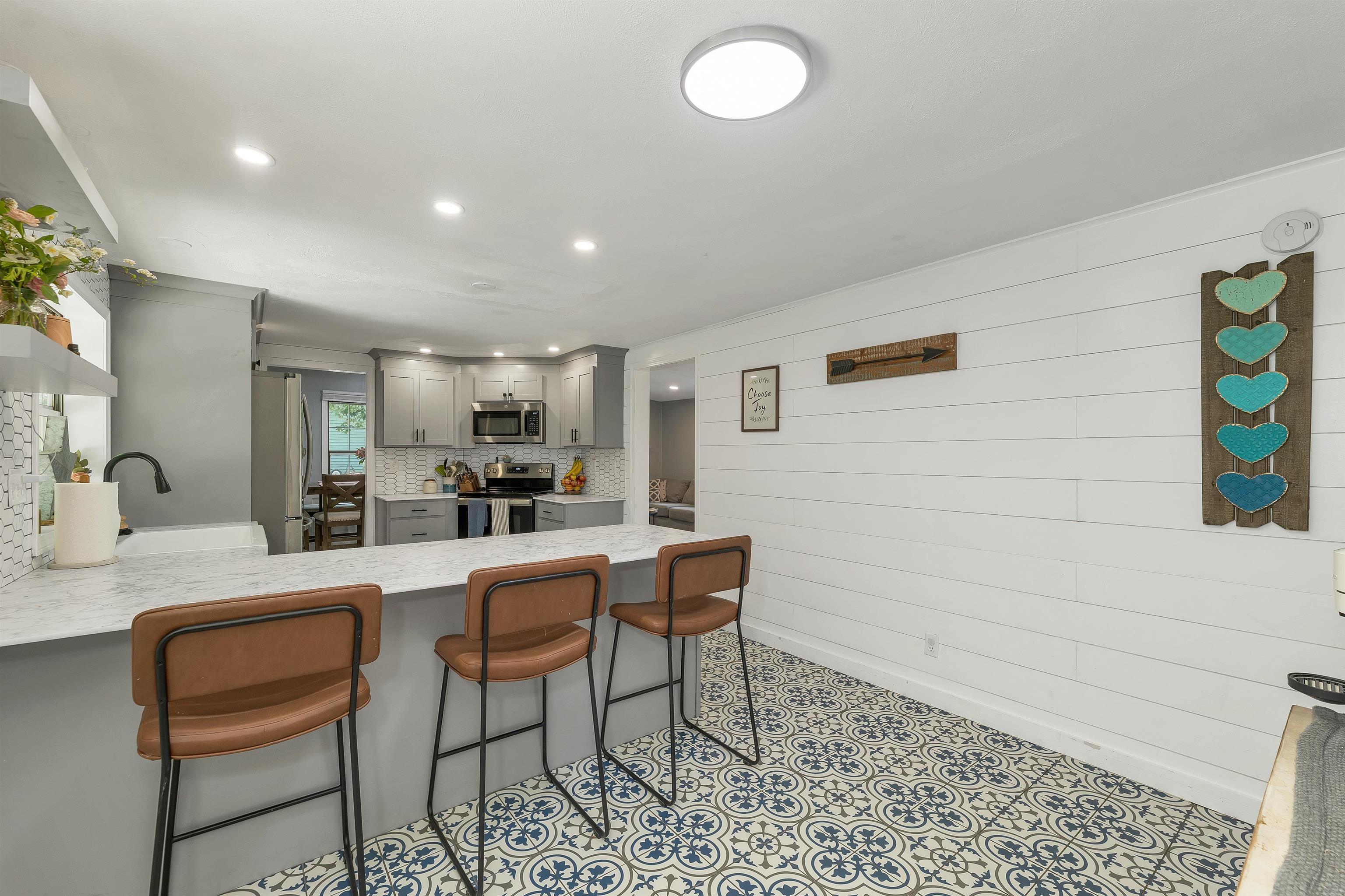 165 South Shore Road