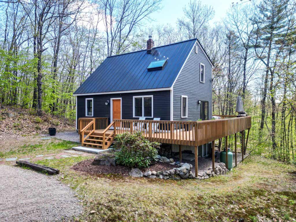 Photo of 9 Oak Ridge Road, Madison, NH 03849 (MLS # 5088381)