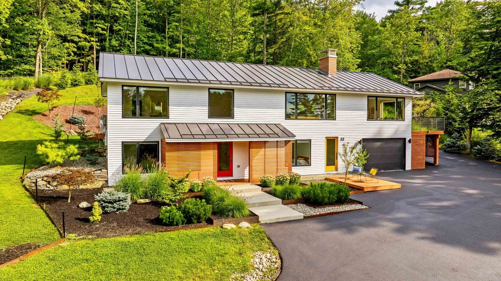 Photo of 32 Rayton Road, Hanover, NH 03755 (MLS # 5111131)