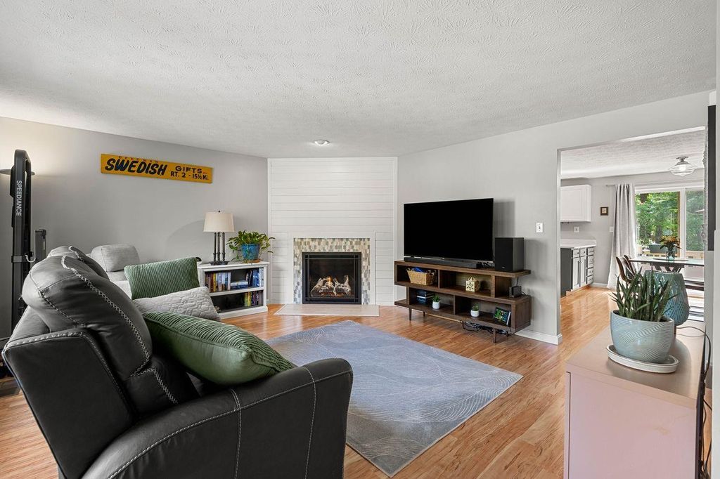 Photo of 5 Westminster Drive, Nashua, NH 03064 (MLS # 5089971)