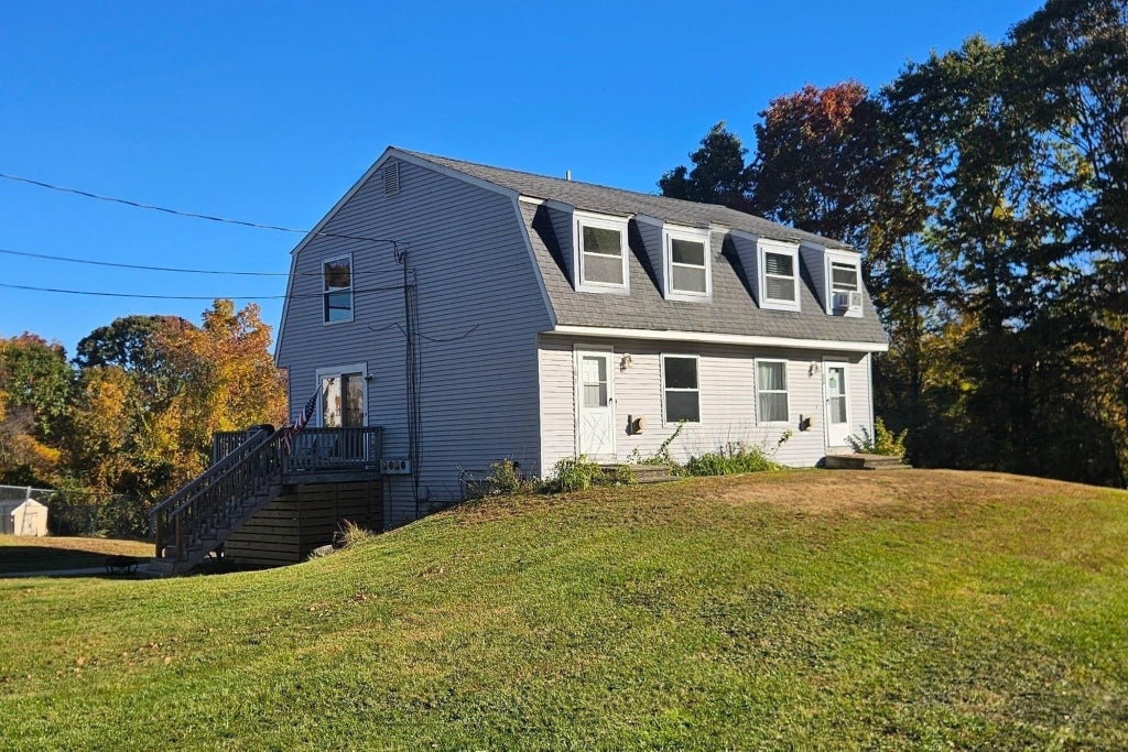 Photo of 15 Juniper Road, Derry, NH 03038 (MLS # 5115204)