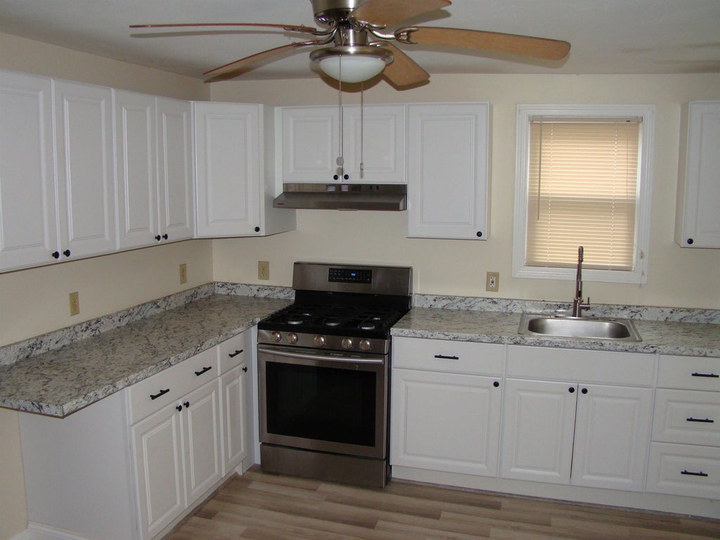 Photo of 33 norton Street #1, Nashua, NH 03064 (MLS # 5098333)
