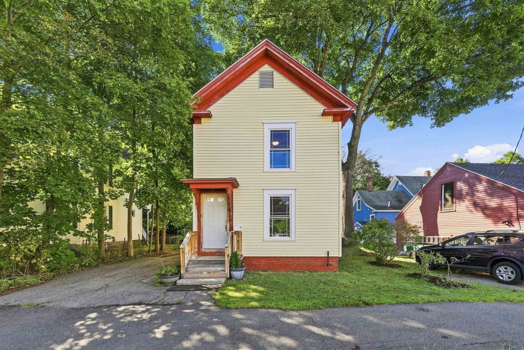 Photo of 41 Beacon Street, Concord, NH 03301 (MLS # 5106747)
