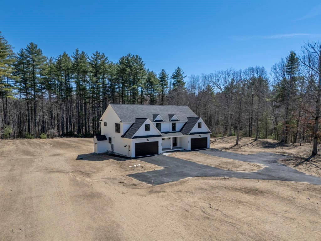 Photo of 447 Silver Lake Road #B, Hollis, NH 03049 (MLS # 5104423)