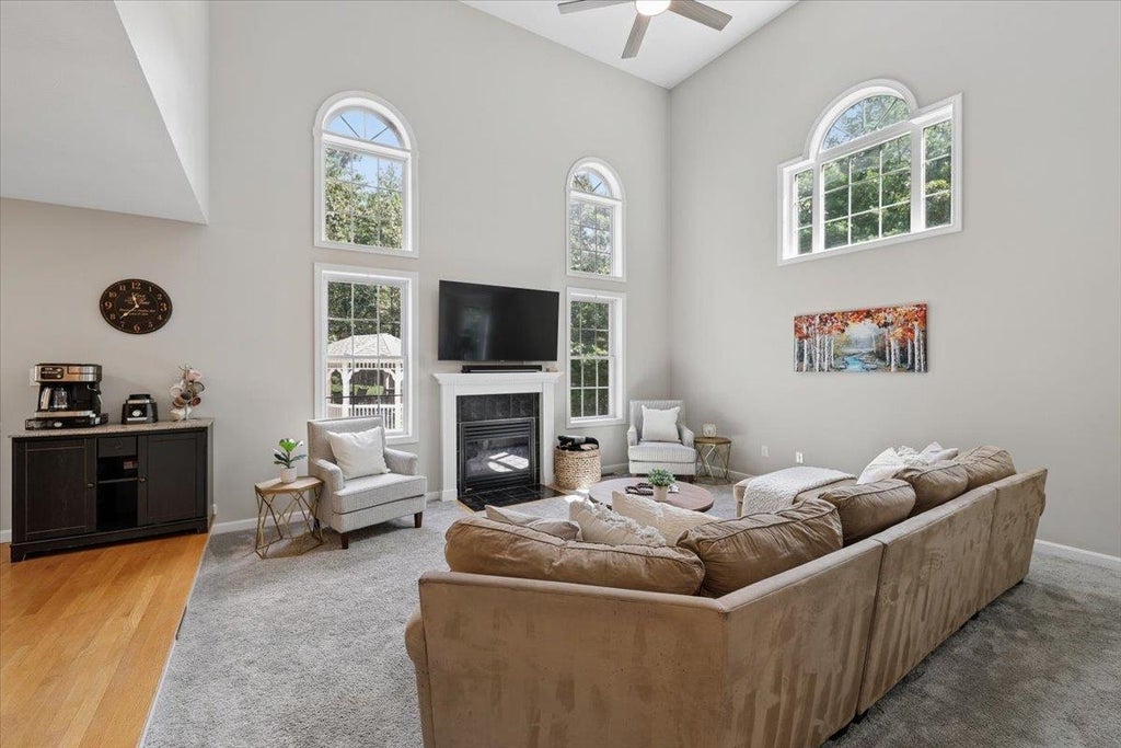 Photo of 7 Gauthier Road, Merrimack, NH 03054 (MLS # 5107080)