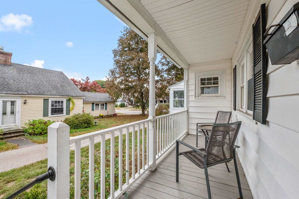 Photo of 989 Union Street, Manchester, NH 03104 (MLS # 5089205)