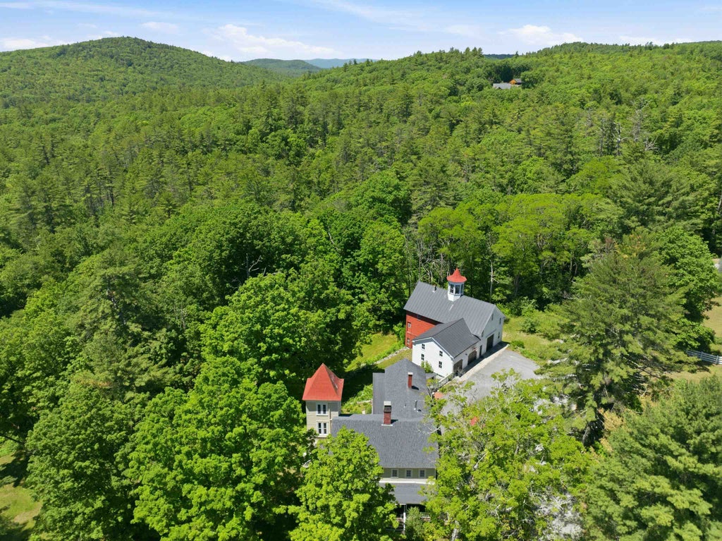 Photo of 183 Waterloo Street, Warner, NH 03278 (MLS # 5108805)