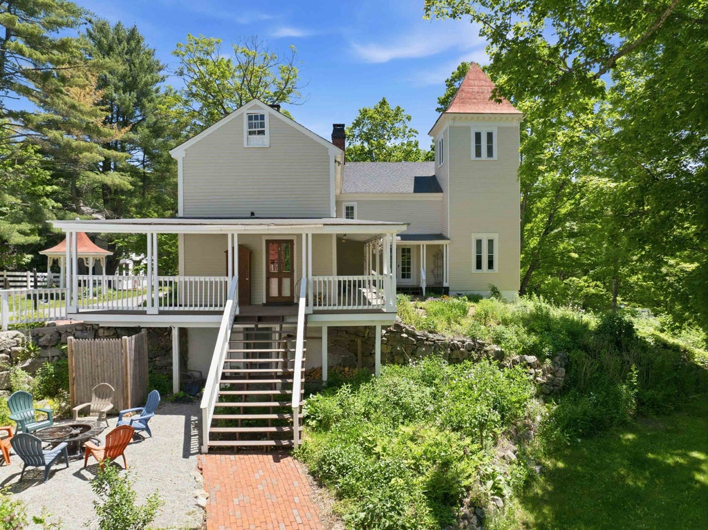 Photo of 183 Waterloo Street, Warner, NH 03278 (MLS # 5108805)