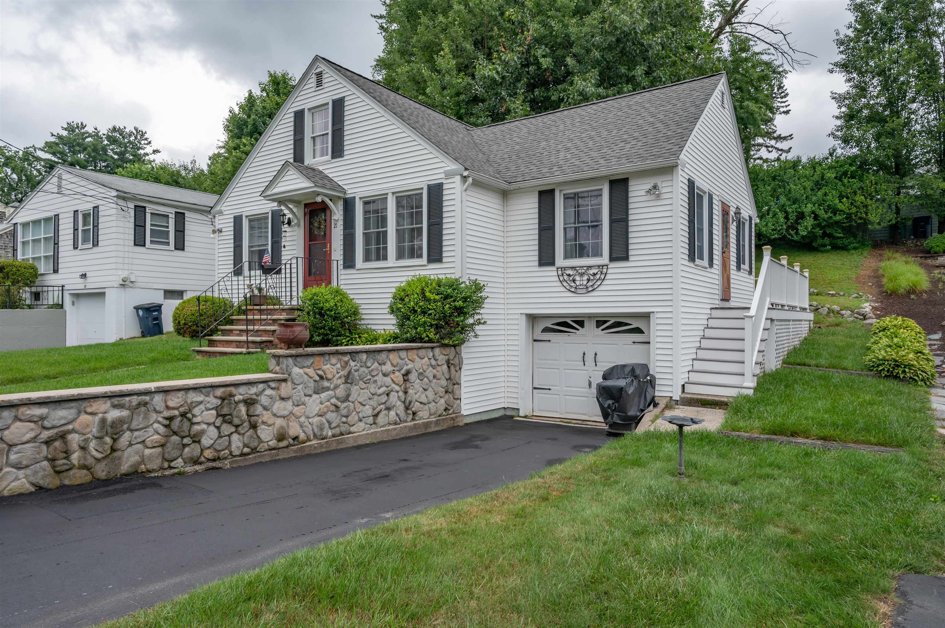 21 Charlotte Avenue