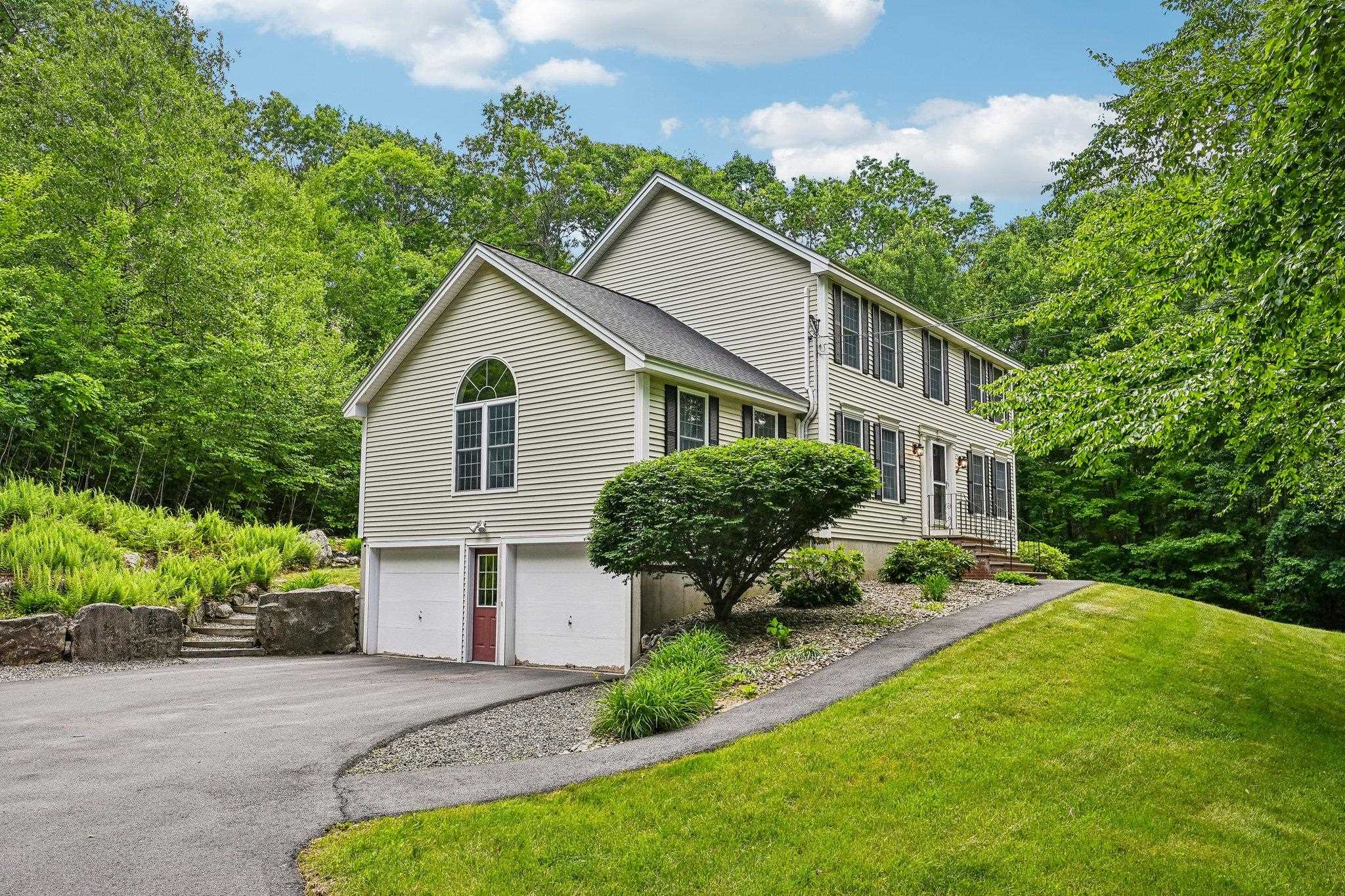 8 Hazelwood Drive