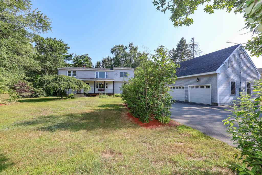 Photo of 1 Gumpas Hill Road, Pelham, NH 03076 (MLS # 5102389)