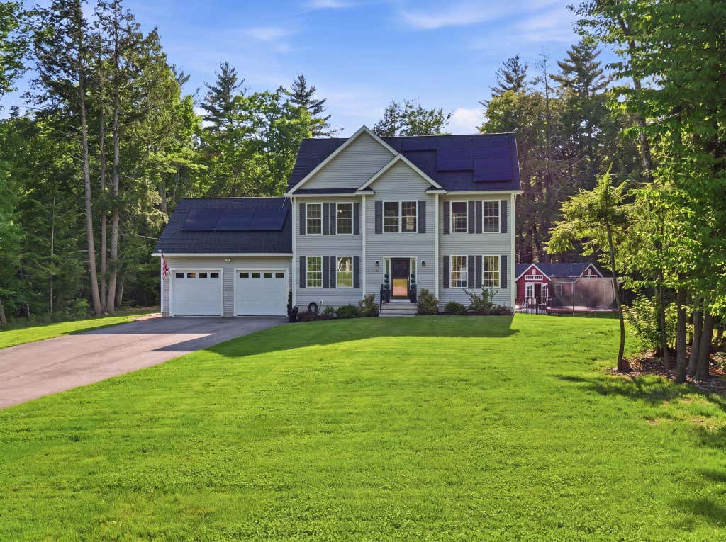 Photo of 11 Bancroft Circle, Mont Vernon, NH 03057 (MLS # 5091539)