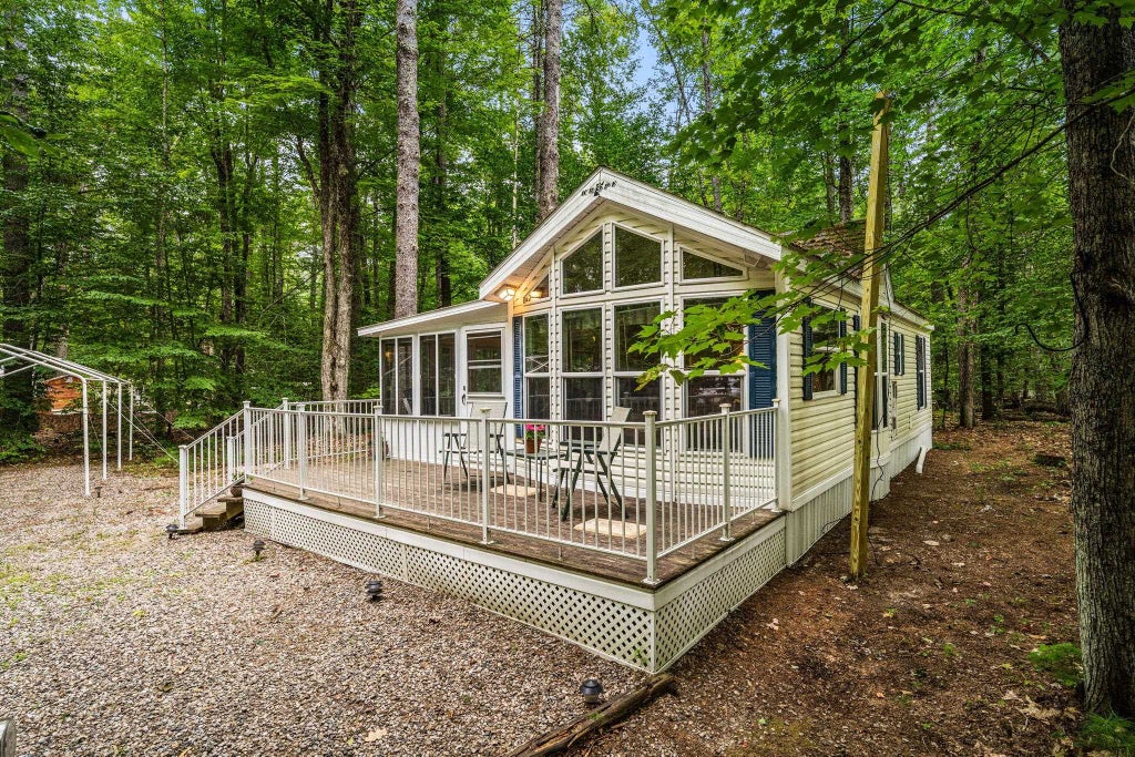 Photo of 11 Pine Road, Wakefield, NH 03830 (MLS # 5108023)