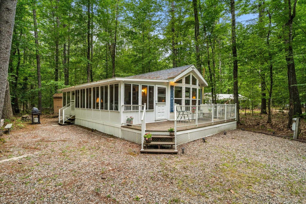 Photo of 11 Pine Road, Wakefield, NH 03830 (MLS # 5108023)