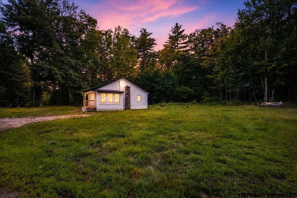 Photo of 208 Elm Street, Concord, NH 03303 (MLS # 5106713)