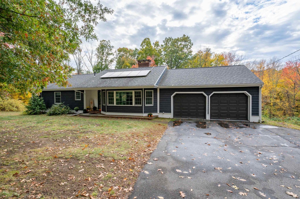 Photo of 9 Maple Avenue, Atkinson, NH 03811 (MLS # 5114422)