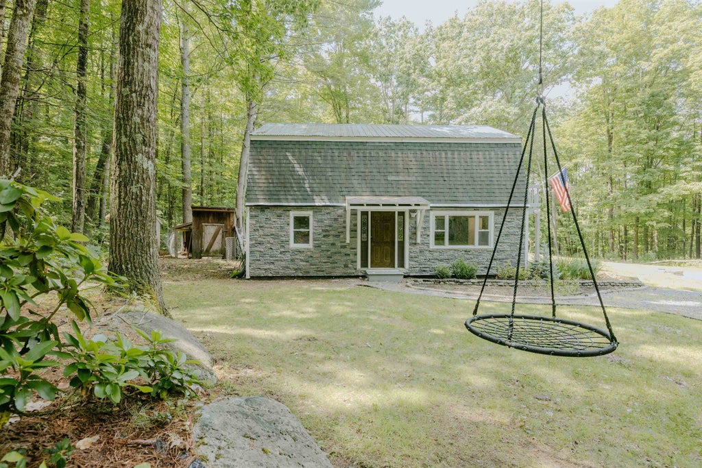 Photo of 71 Oliver Hill Road, Swanzey, NH 03446 (MLS # 5102099)