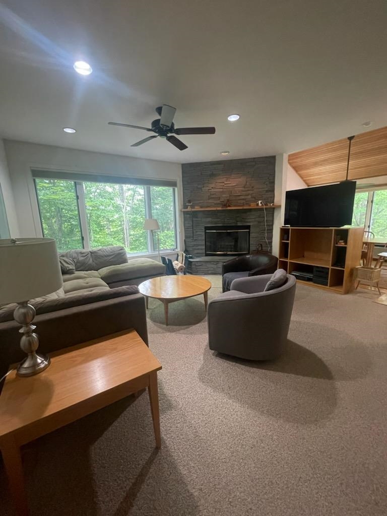 16 Trailside Executive 16