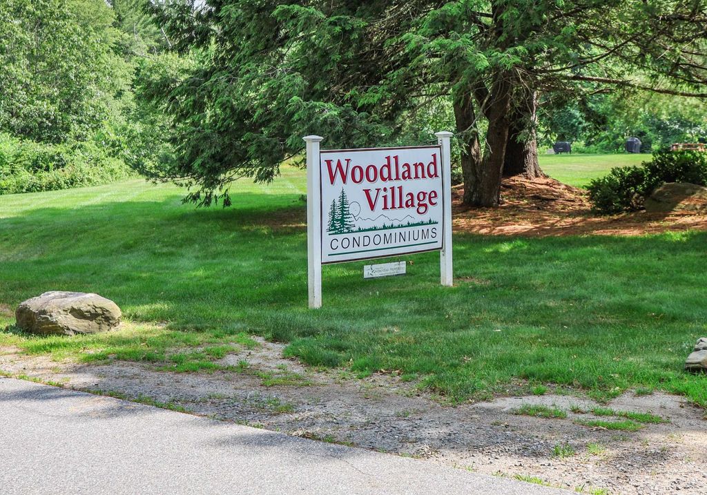 Photo of 152 Capitol Hill Drive, Londonderry, NH 03053 (MLS # 5091509)