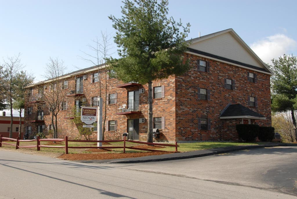Photo of 11 Railroad Avenue #15, Derry, NH 03038 (MLS # 5105950)