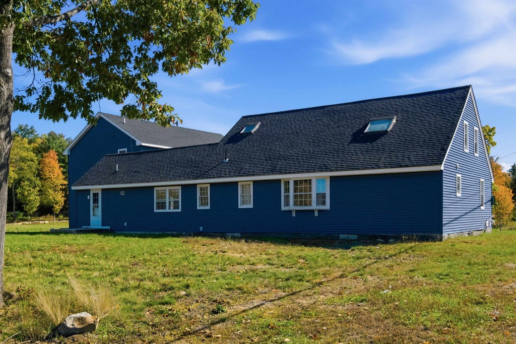 Photo of 239 Middle Road, Tuftonboro, NH 03816 (MLS # 5114928)