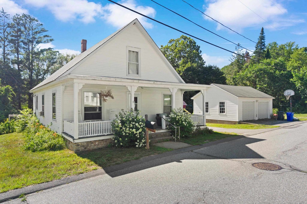 Photo of 11 Summer Street, Goffstown, NH 03045 (MLS # 5100880)