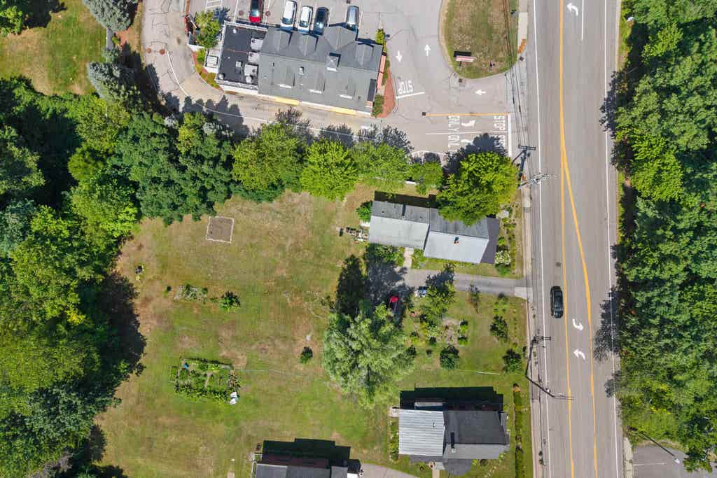 Photo of 114 LONDONDERRY Turnpike, Manchester, NH 03104 (MLS # 5105981)