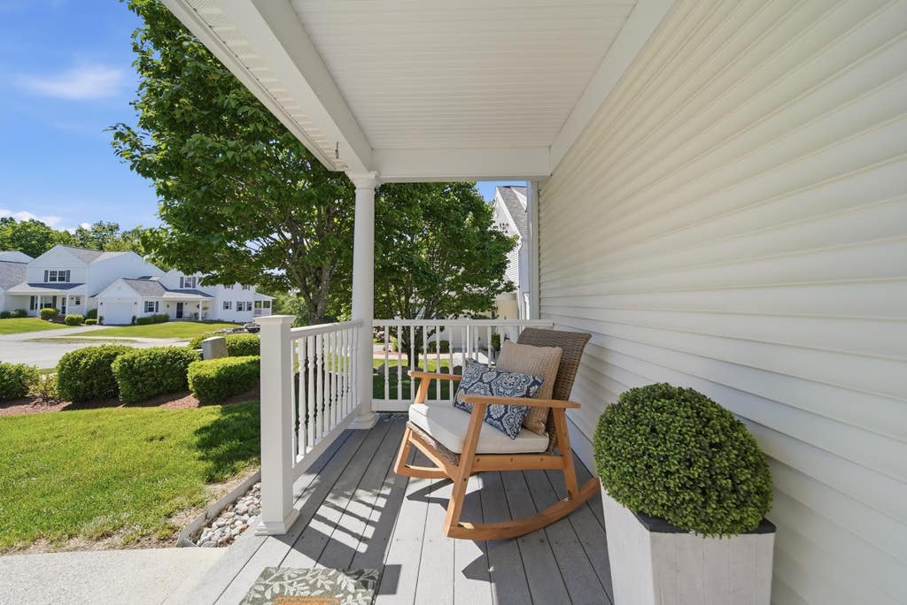 Photo of 4 Bow Center Road #B4, Bow, NH 03304 (MLS # 5093973)