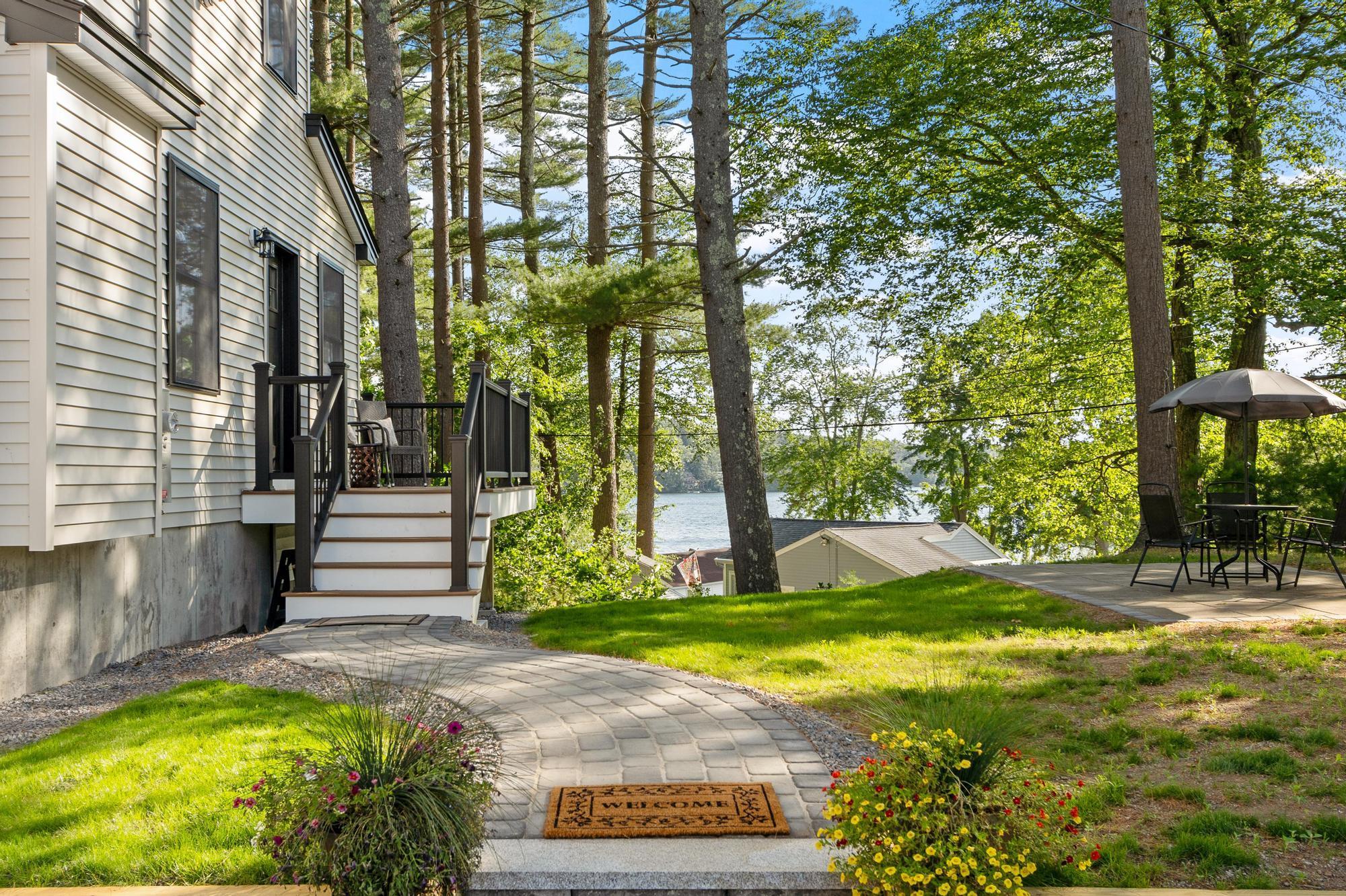 7 Beach Road