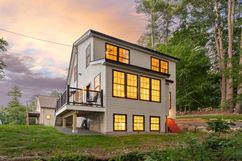Photo of 7 Beach Road, Hampstead, NH 03841 (MLS # 5096673)