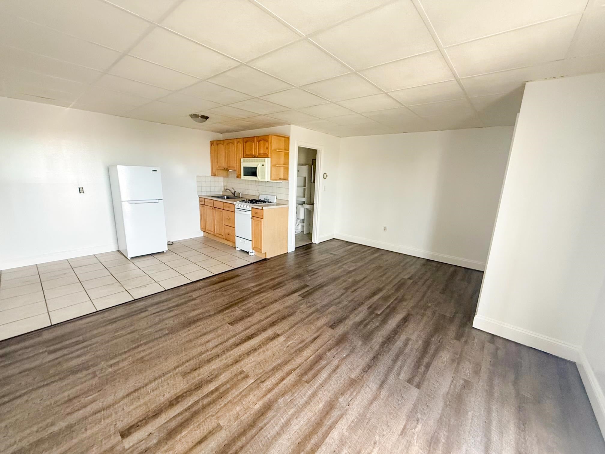 933 Ocean Boulevard 7