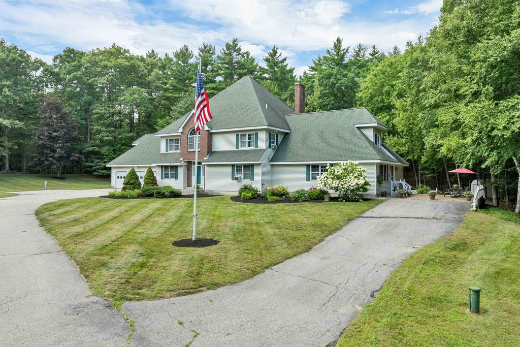 Photo of 8 Wilson Meadow Road, Bow, NH 03304 (MLS # 5114597)