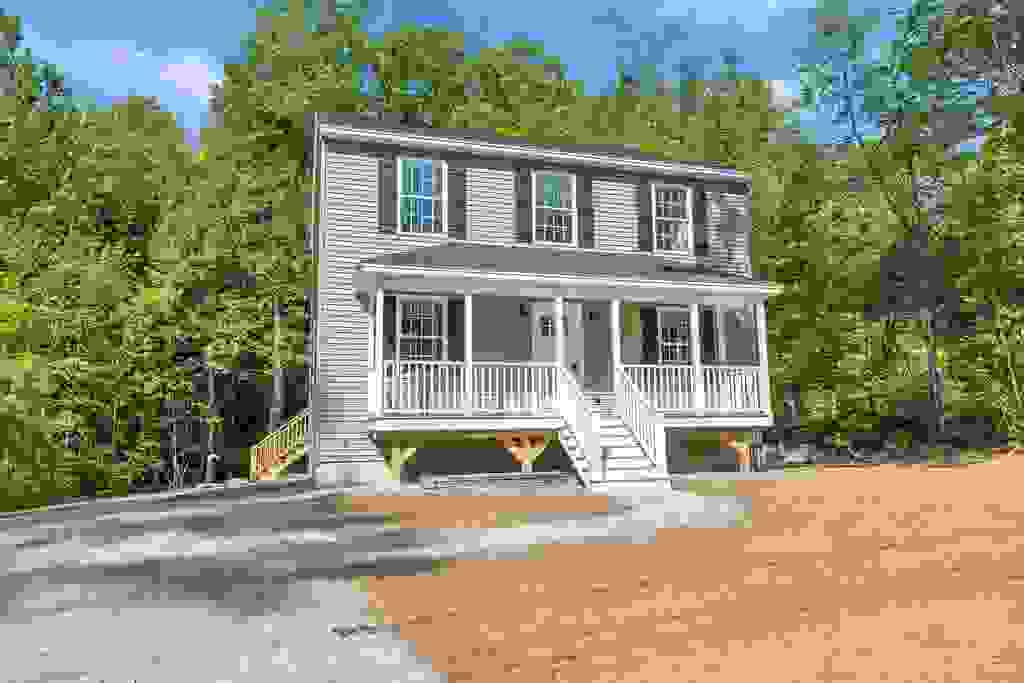 Photo of 32 Deerpoint Drive, Hillsborough, NH 03244 (MLS # 5093400)