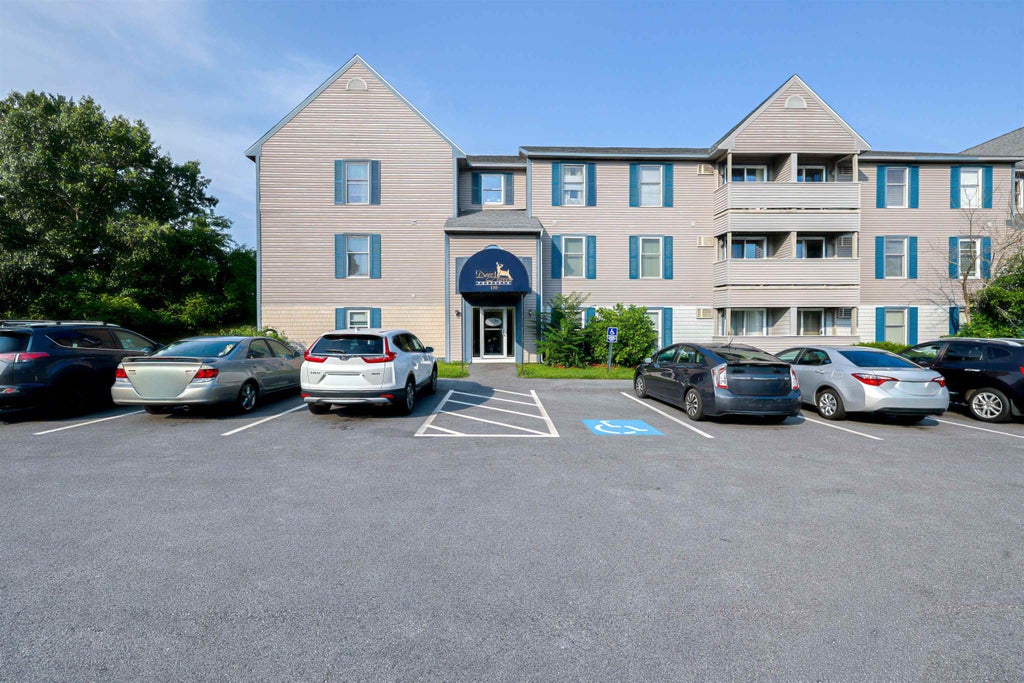 Photo of 130 Eastern Avenue #201, Manchester, NH 03104 (MLS # 5104440)