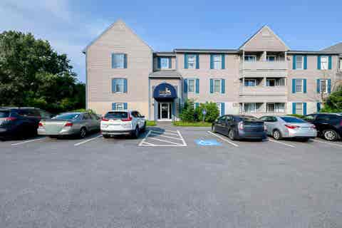 Photo of 130 Eastern Avenue #201, Manchester, NH 03104 (MLS # 5104440)