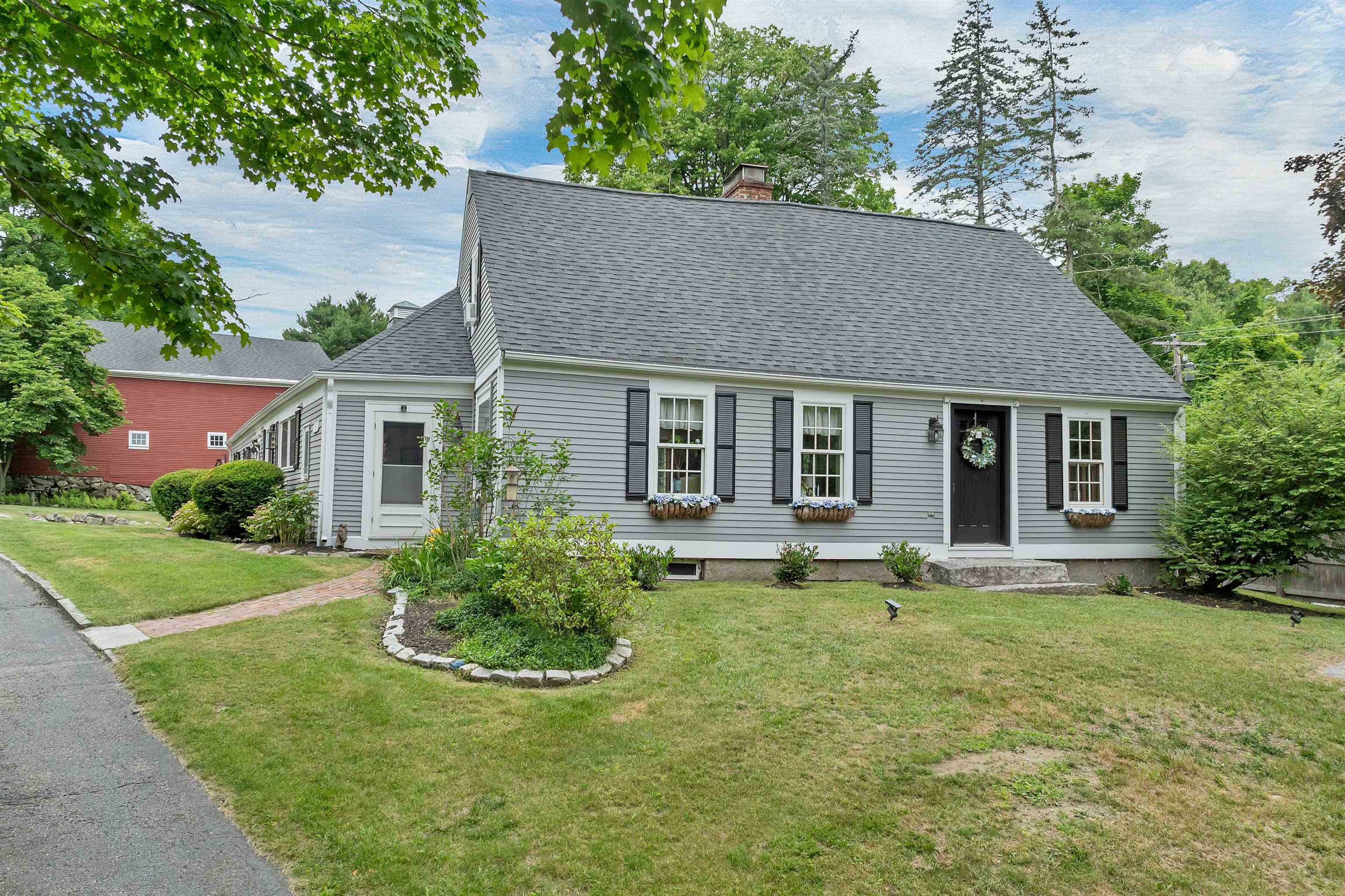 64 N Amherst Road